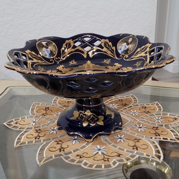 Vintage Alpine Cuisine Navy Pedestal Plate Royal Regency Design - Picture 5 of 8